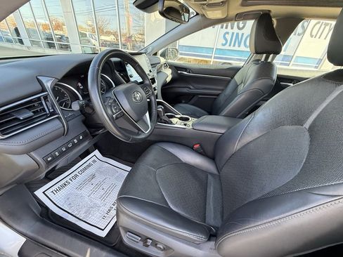 Used 2024 Toyota Camry XLE image 15