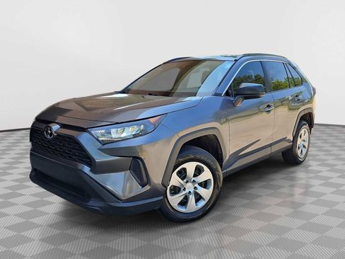 Used 2021 Toyota RAV4 LE FWD image 1