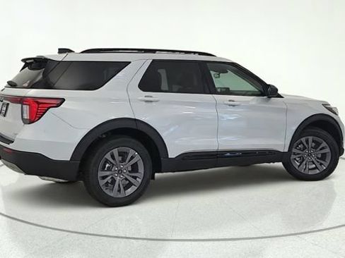 New 2026 Ford Explorer Active w/ Active Comfort Package AWD/4WD image 6