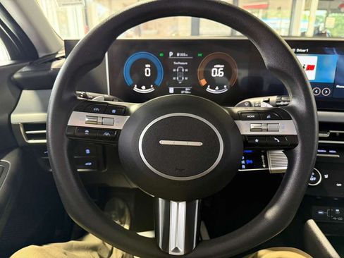 Used 2025 Hyundai Sonata SEL FWD image 12