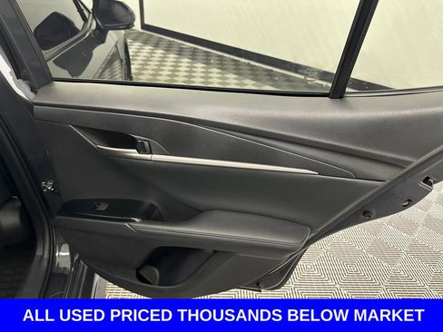 Used 2025 Toyota Camry XSE FWD image 17
