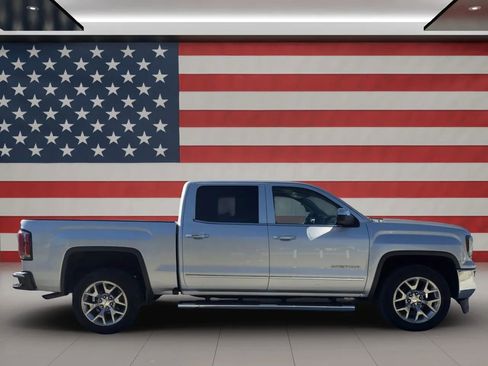 Used 2018 GMC Sierra 1500 SLT w/ SLT Premium Package image 4