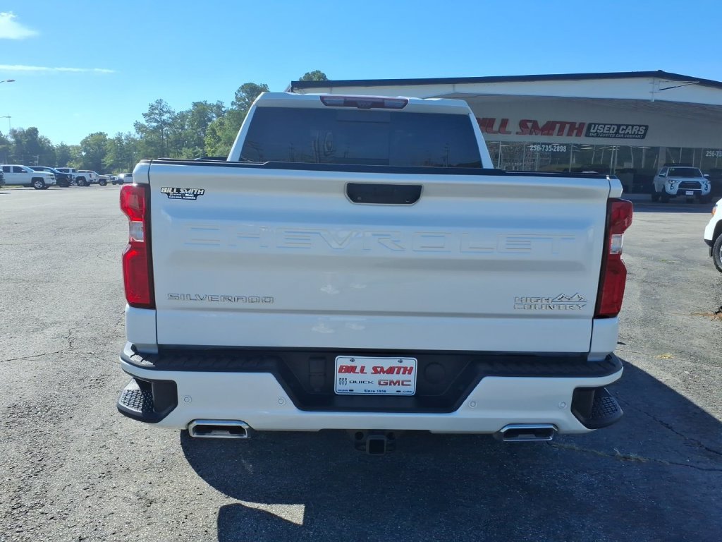 Used 2023 Chevrolet Silverado 1500 High Country w/ High Country Premium Package AWD/4WD image 6