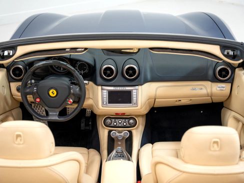 Used 2010 Ferrari California image 50