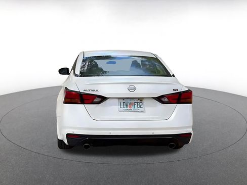 Used 2025 Nissan Altima 2.5 SR image 12