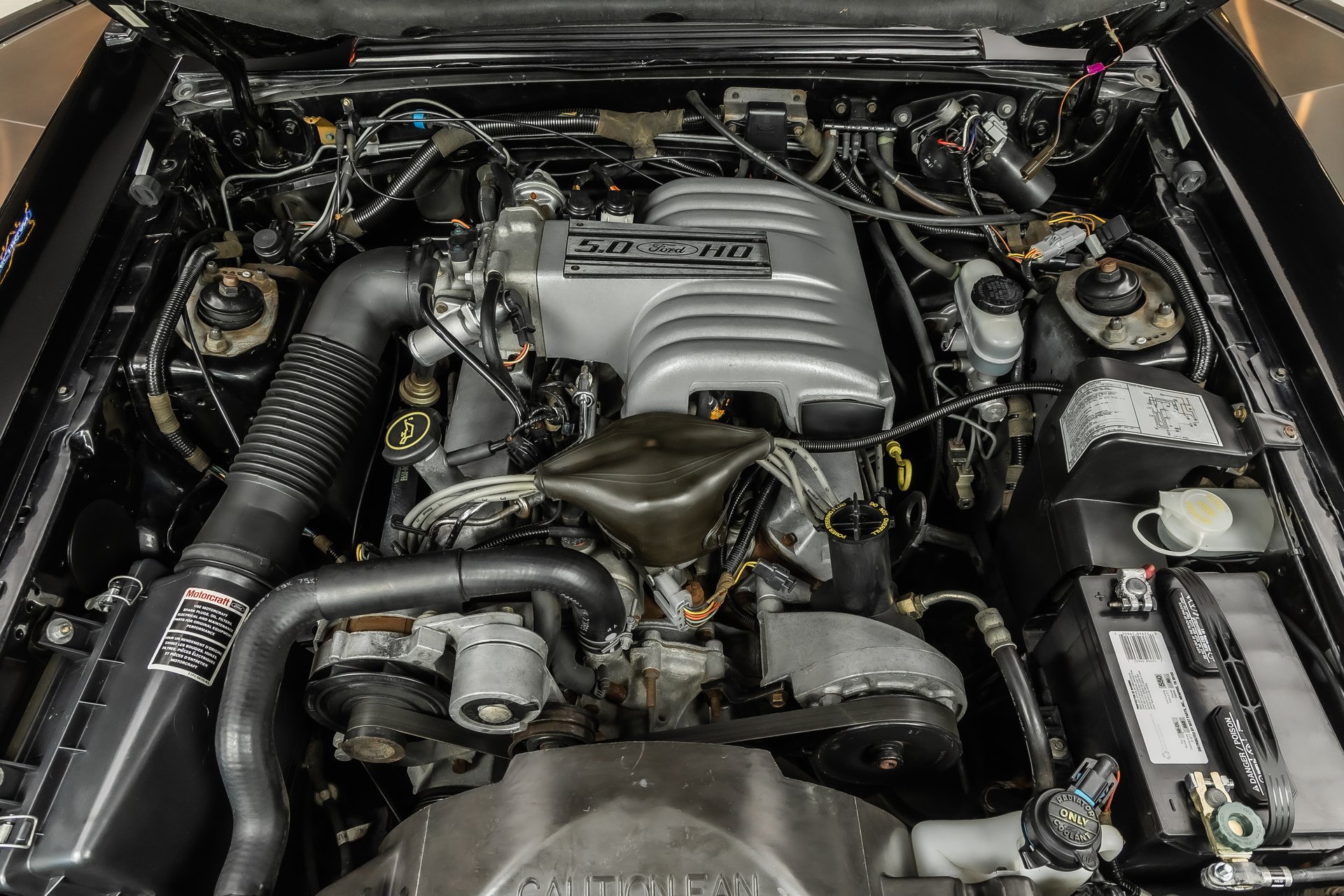 Used 1987 Ford Mustang GT RWD image 4