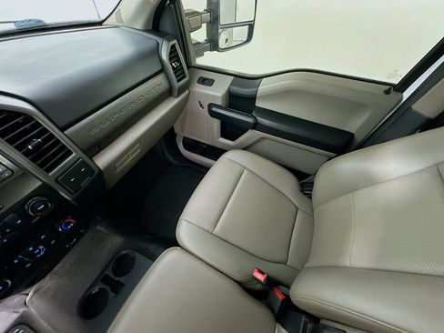 Used 2020 Ford F550 4x4 Regular Cab Super Duty image 10