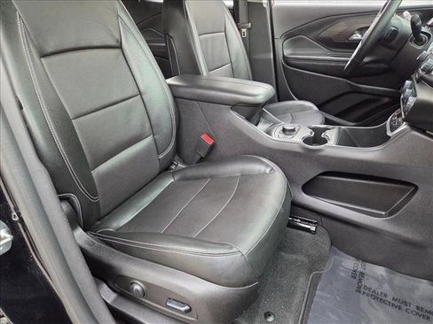 Used 2024 GMC Terrain SLT image 19