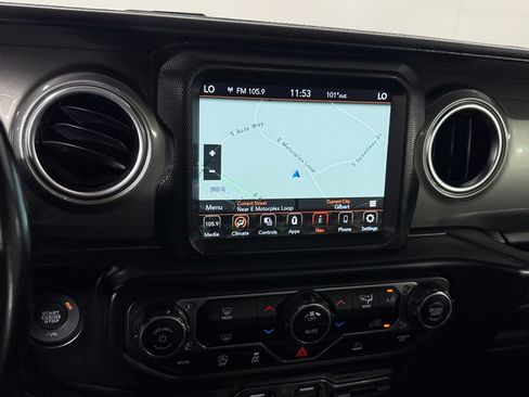 Used 2022 Jeep Gladiator Overland AWD/4WD image 18