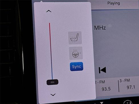 Used 2025 Chrysler Pacifica Select FWD image 16