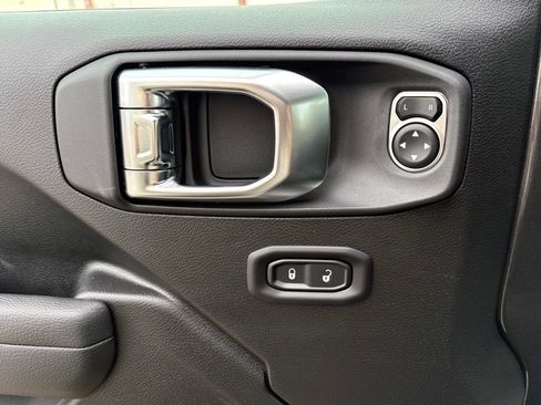 New 2026 Jeep Gladiator Sport AWD/4WD image 16