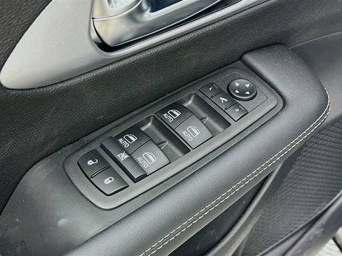 New 2026 Chrysler Pacifica Limited w/ S Appearance Package image 23