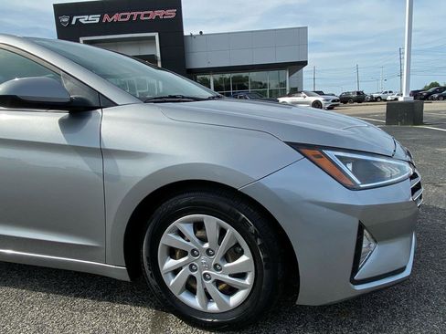 Used 2020 Hyundai Elantra SE FWD image 10