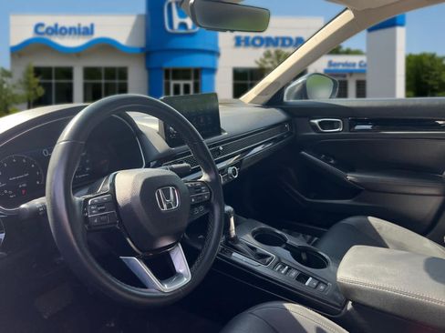 Used 2023 Honda Civic Touring image 14