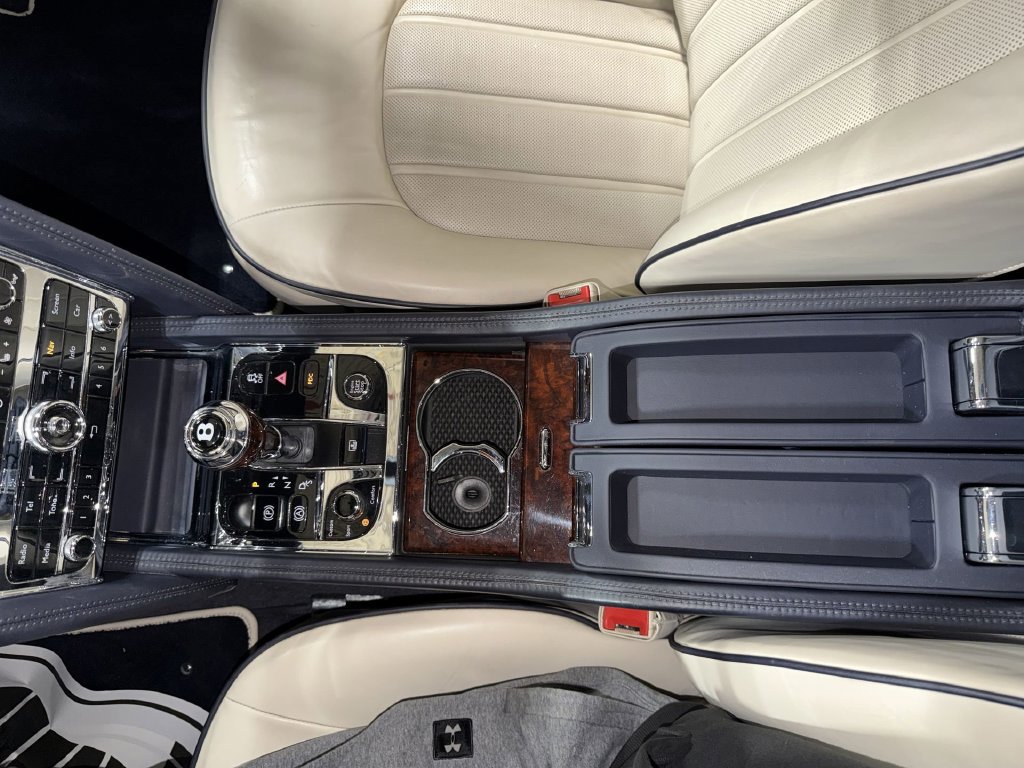 Used 2016 Bentley Mulsanne RWD image 24