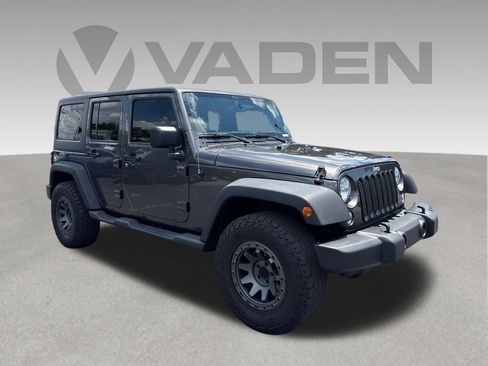 Used 2018 Jeep Wrangler Unlimited Sport S AWD/4WD image 22
