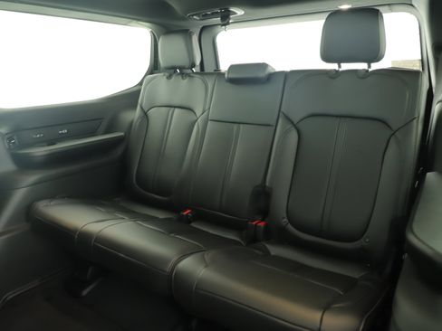 New 2026 Jeep Grand Wagoneer image 14