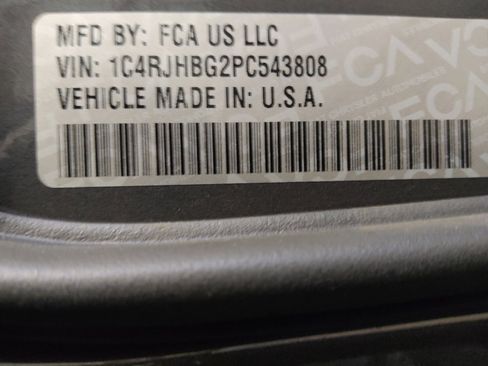 Used 2023 Jeep Grand Cherokee Limited AWD/4WD image 33