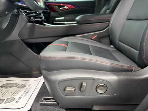 Used 2024 Chevrolet Traverse RS image 15