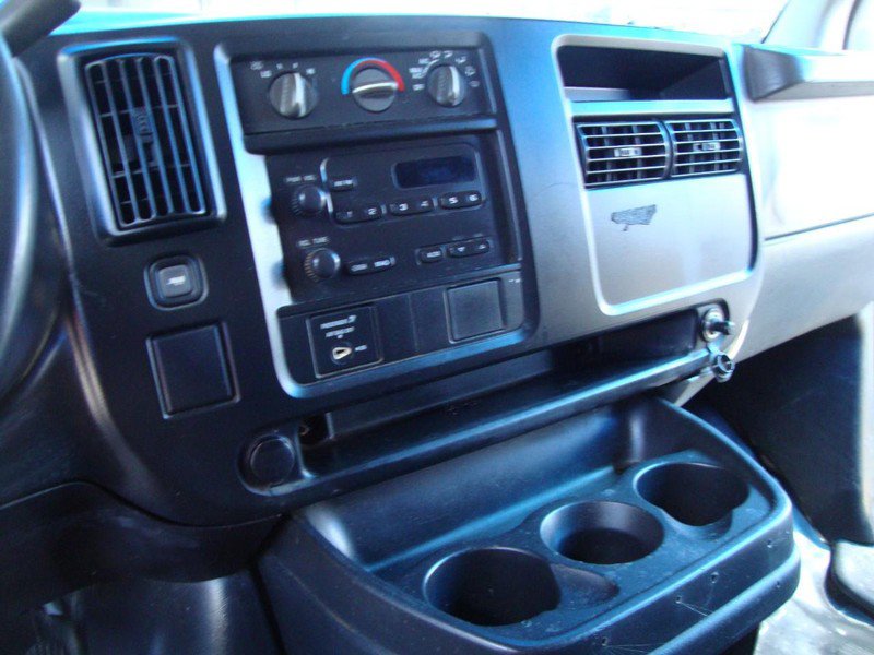 Used 2006 Chevrolet Express 2500 RWD image 6
