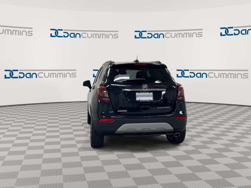 Used 2022 Buick Encore Preferred w/ Safety Package FWD image 7