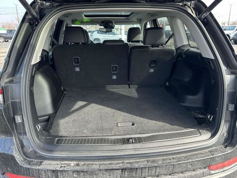 Used 2023 Jeep Grand Cherokee Limited w/ Black Appearance Package image 10