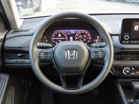 Certified 2023 Honda Accord LX image 17