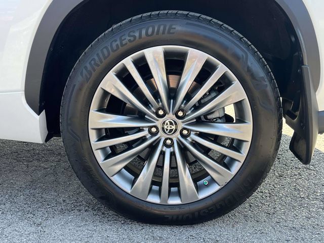 Used 2021 Toyota Highlander Platinum AWD/4WD image 11