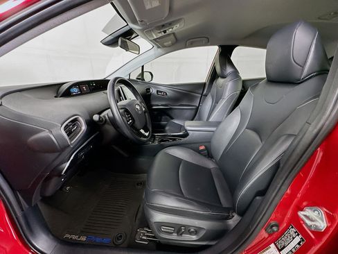 Used 2021 Toyota Prius Prime XLE image 13