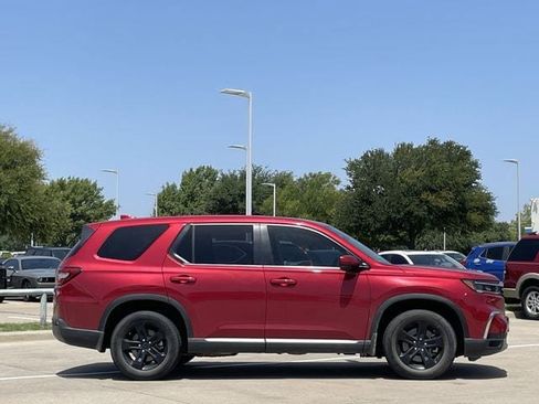 Used 2023 Honda Pilot EX-L image 3