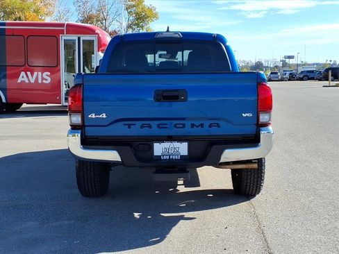 Used 2018 Toyota Tacoma SR image 29