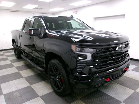 New 2026 Chevrolet Silverado 1500 RST w/ Redline Edition AWD/4WD image 14