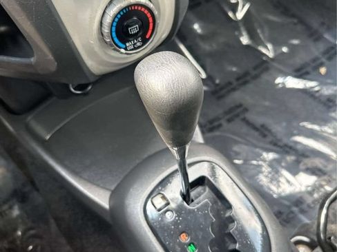 Used 2007 Toyota Yaris 2-Door Hatchback FWD image 16