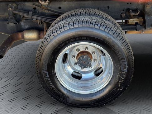 Used 2021 Ford F350 XL w/ Power Equipment Group image 30