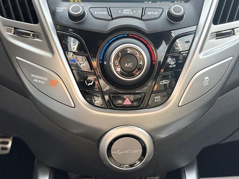 Used 2016 Hyundai Veloster w/ Option Group 02 image 29