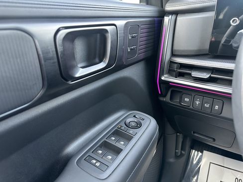 Used 2024 Hyundai Santa Fe Calligraphy image 18