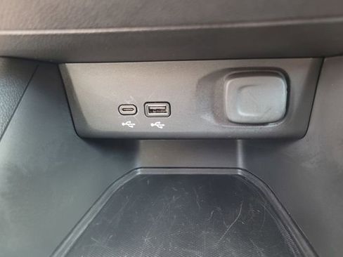 Used 2024 Buick Envista Preferred image 24