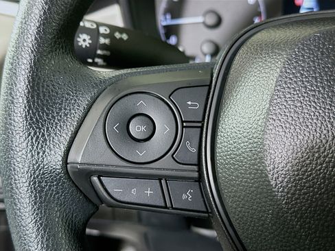 Used 2025 Toyota Corolla LE FWD image 16