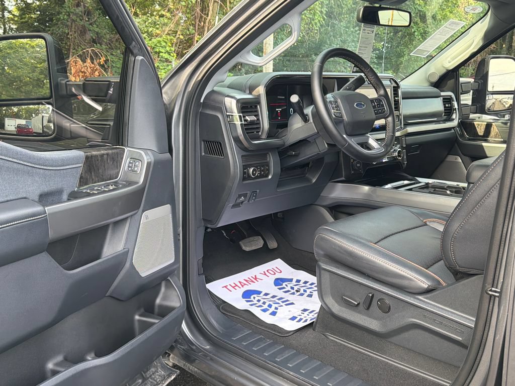 Used 2025 Ford F250 Lariat w/ Lariat Ultimate Package AWD/4WD image 11