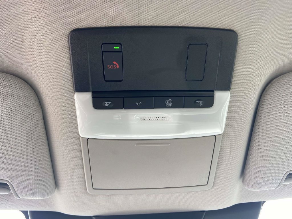 Used 2026 Nissan Pathfinder SL FWD image 15