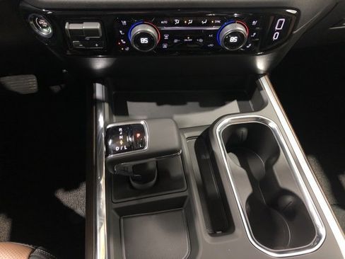 New 2026 Chevrolet Silverado 1500 High Country w/ Technology Package image 24