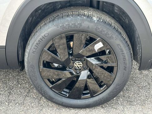 New 2026 Volkswagen Atlas Cross Sport SE AWD/4WD image 8