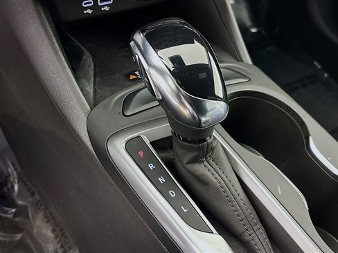 Used 2025 Buick Envista Preferred w/ Convenience I Package image 19