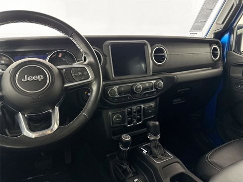 Used 2022 Jeep Wrangler Unlimited Sahara image 29