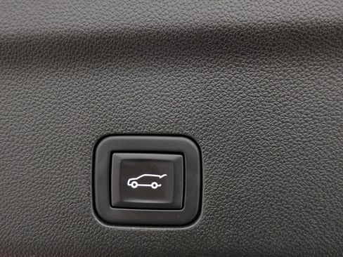Used 2024 Chevrolet Tahoe High Country w/ Advanced Technology Package AWD/4WD image 23