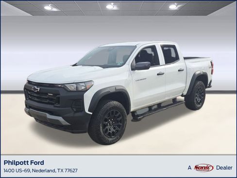 Used 2025 Chevrolet Colorado Trail Boss image 1
