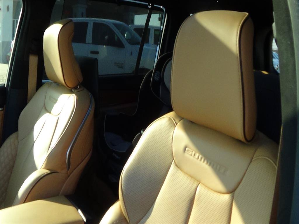 Used 2024 Jeep Grand Cherokee L Summit AWD/4WD image 19