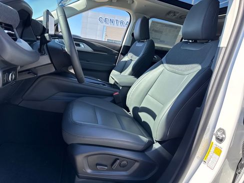New 2026 Ford Explorer Active w/ Active Comfort Package image 16
