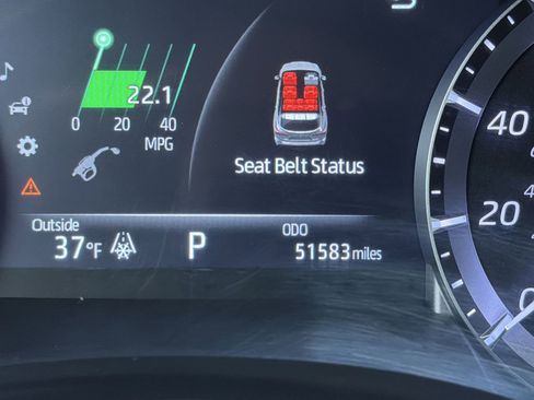 Used 2022 Toyota Highlander XLE AWD/4WD image 10