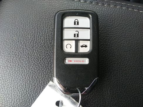 Used 2019 Ford Escape Titanium image 15